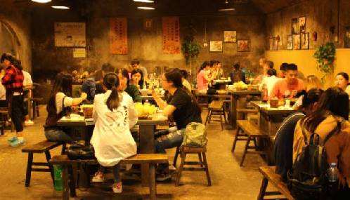 菜鳥也能學會的“營銷套路”，這家重慶火鍋的土辦法賊有效